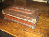 ANTIQUE WOODEN GUNNING BOX WITH LOADING SUPPLIES