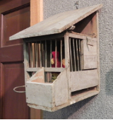 ANTIQUE BIRD BOX